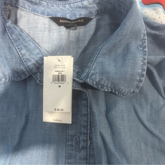 Banana Republic Light Blue Denim Shirt - Picture 5 of 6